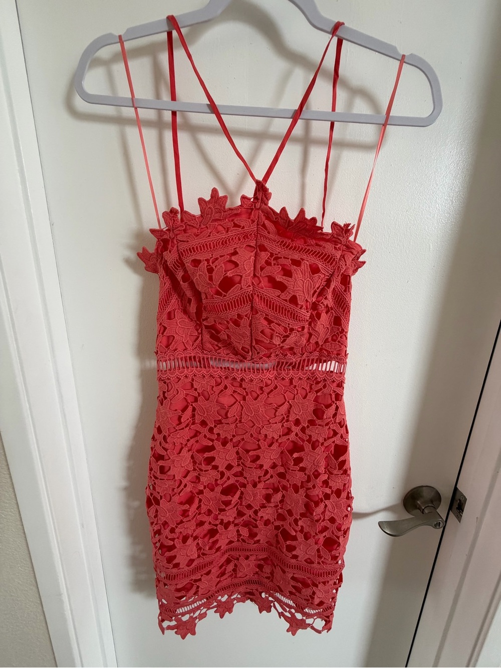 ASTR The Label XS Coral Red Lace Strappy Open Back Mini Dress